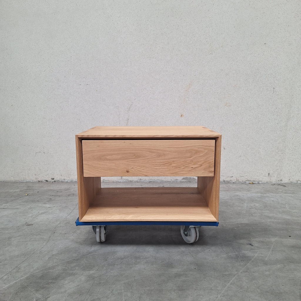 Nordic II bedside table