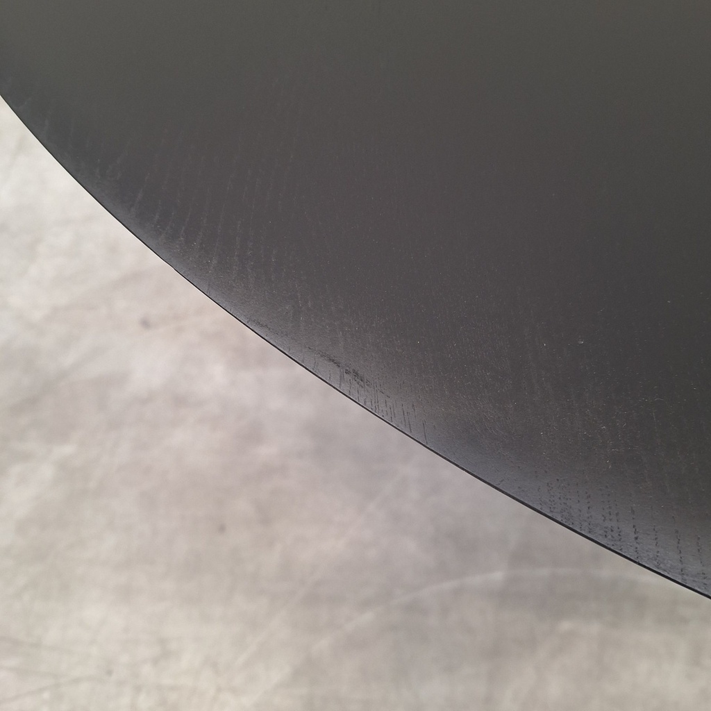 Torsion dining table - 127cm