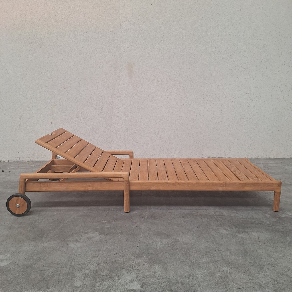 Jack outdoor adjustable lounger frame