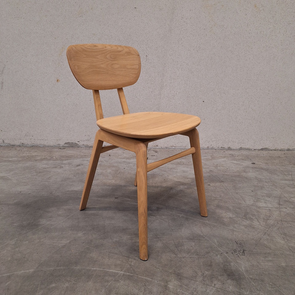 Pebble dining chair