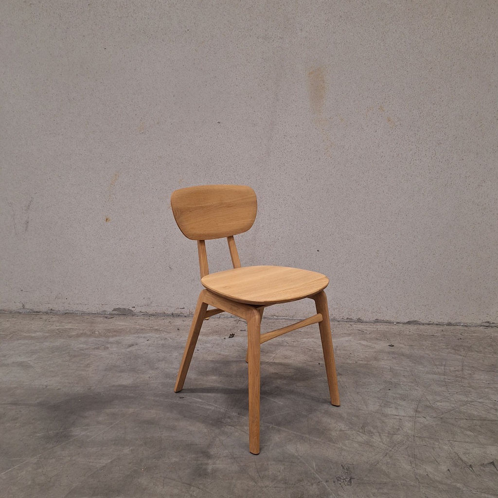 Pebble dining chair