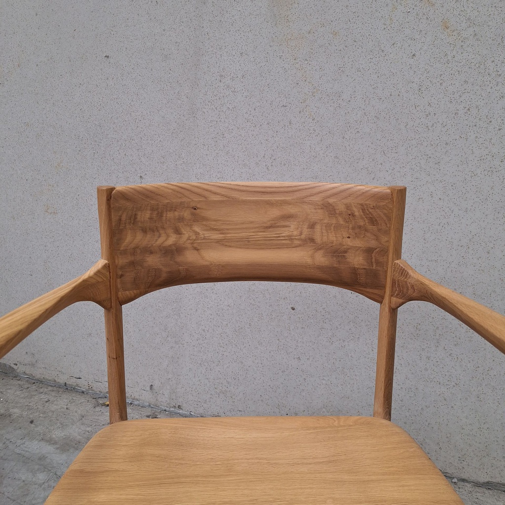PI dining chair