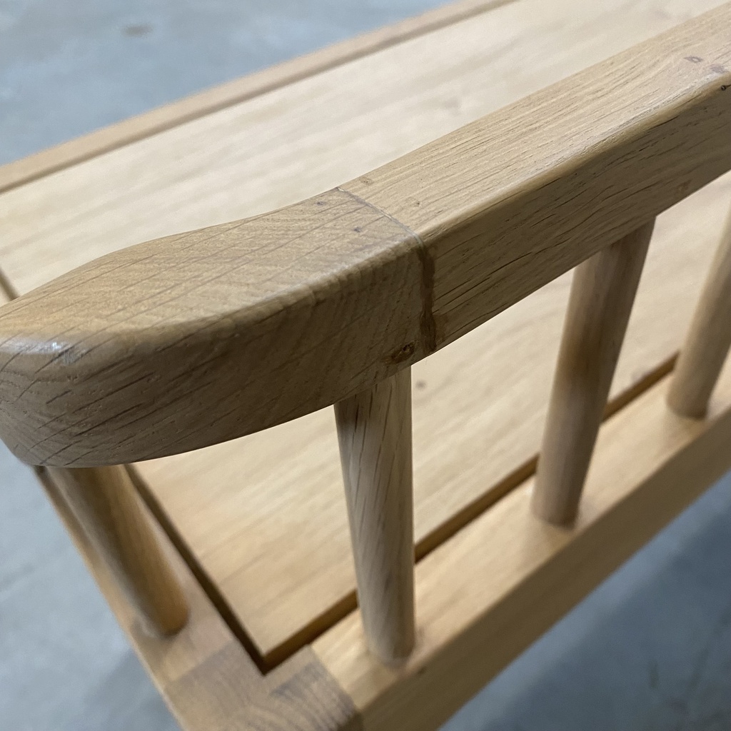 Spindle bench