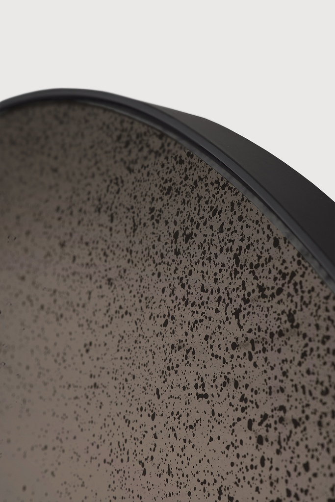 Aged wall mirror TEMPLATE