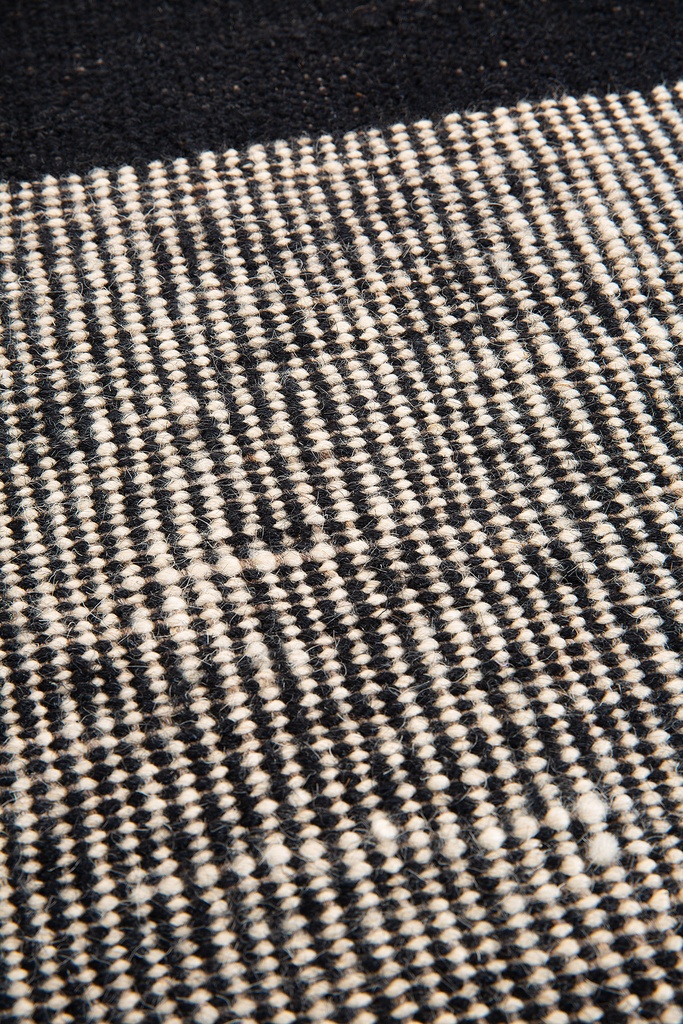 Dots kilim rug