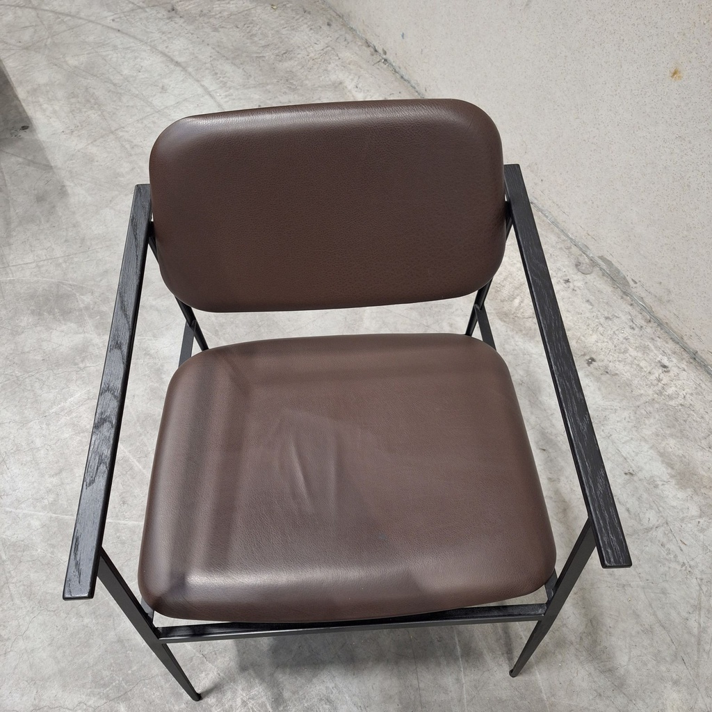 DC lounge chair - chocolate leather