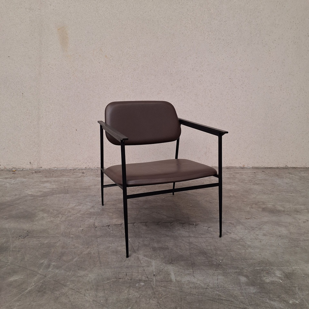 DC lounge chair - chocolate leather