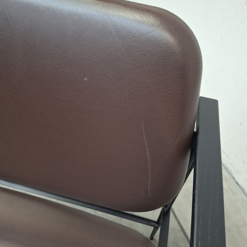 DC lounge chair - chocolate leather