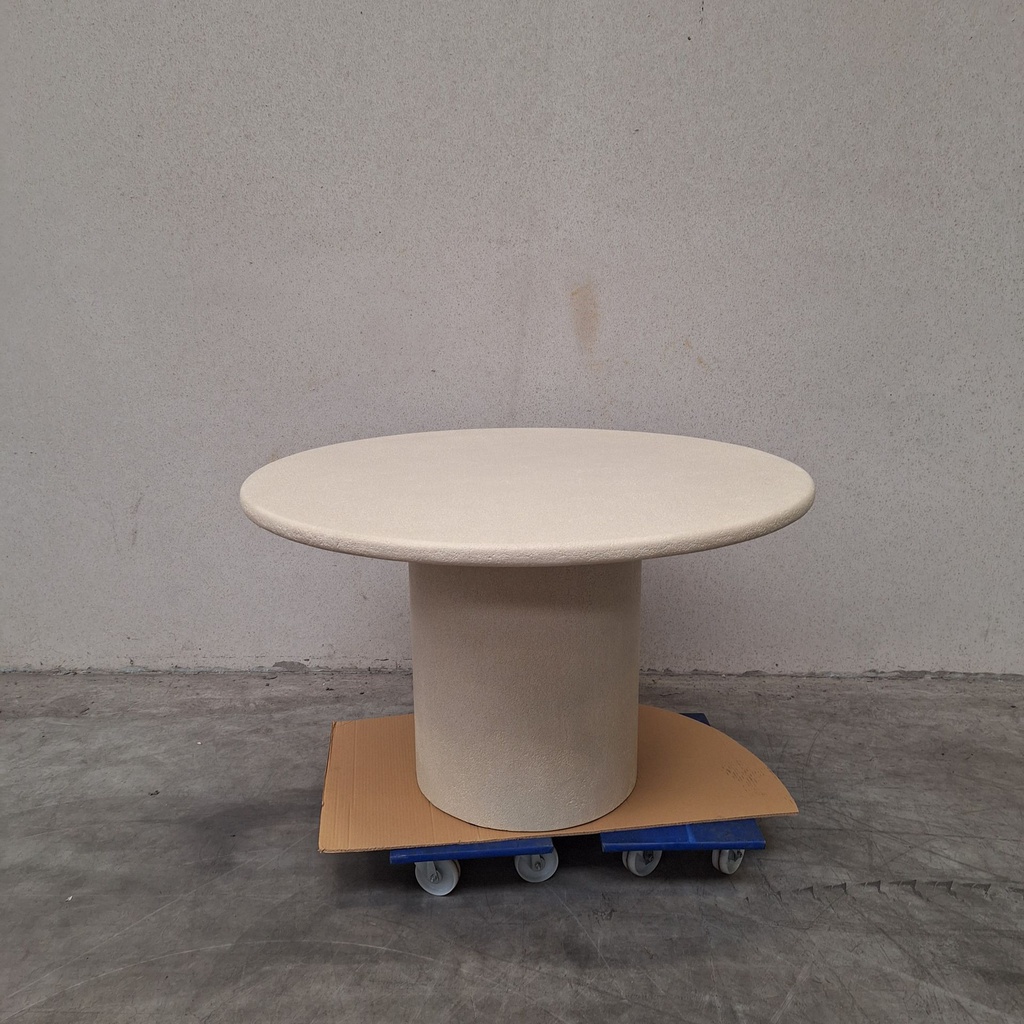 Elements dining table