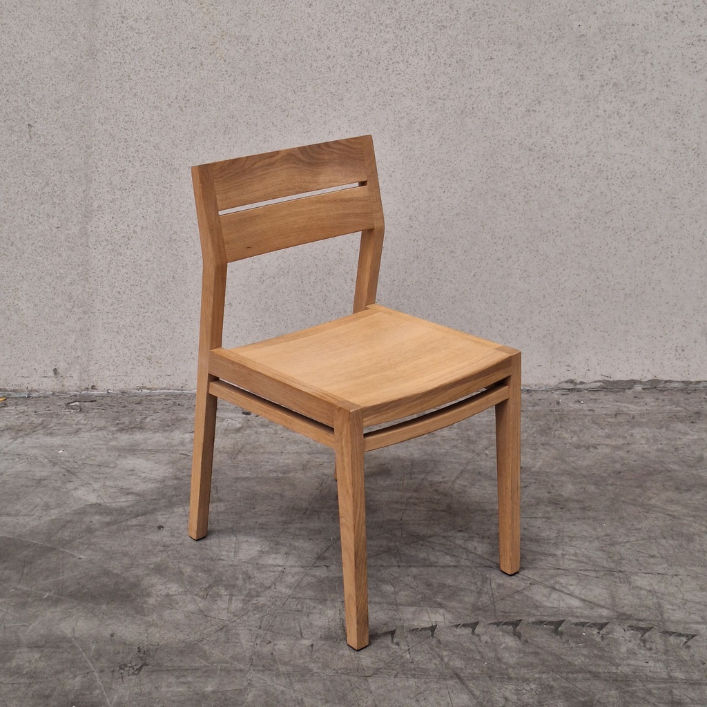 Set of EX1 dining chairs