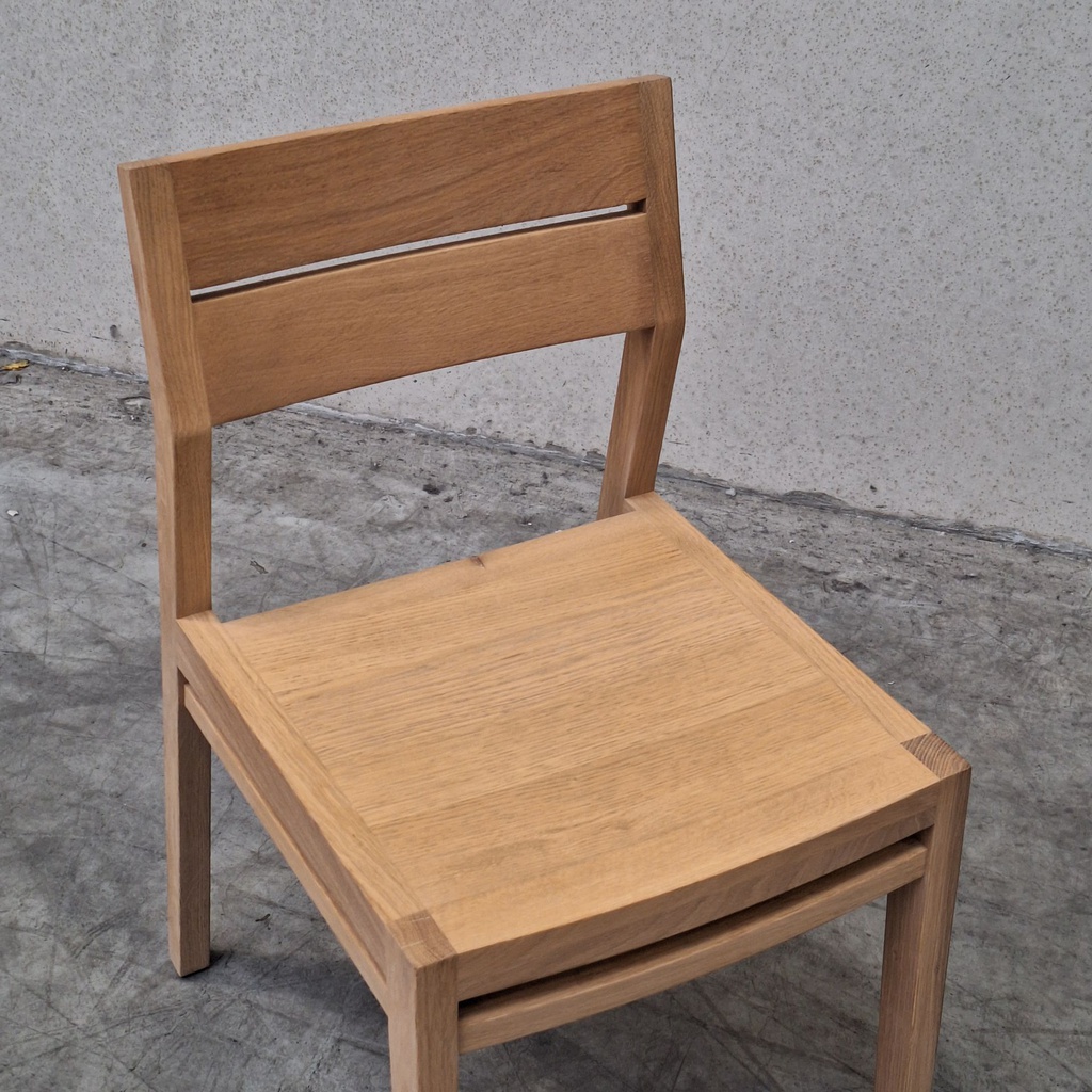 Set of EX1 dining chairs