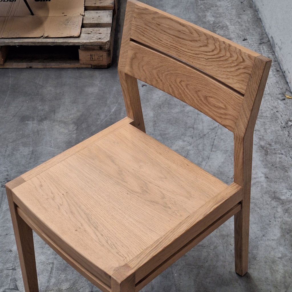 Set of EX1 dining chairs