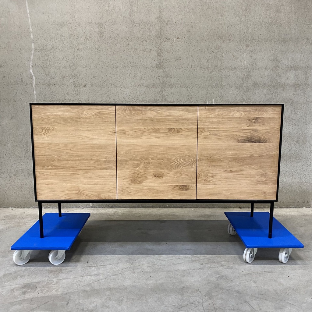 Blackbird sideboard