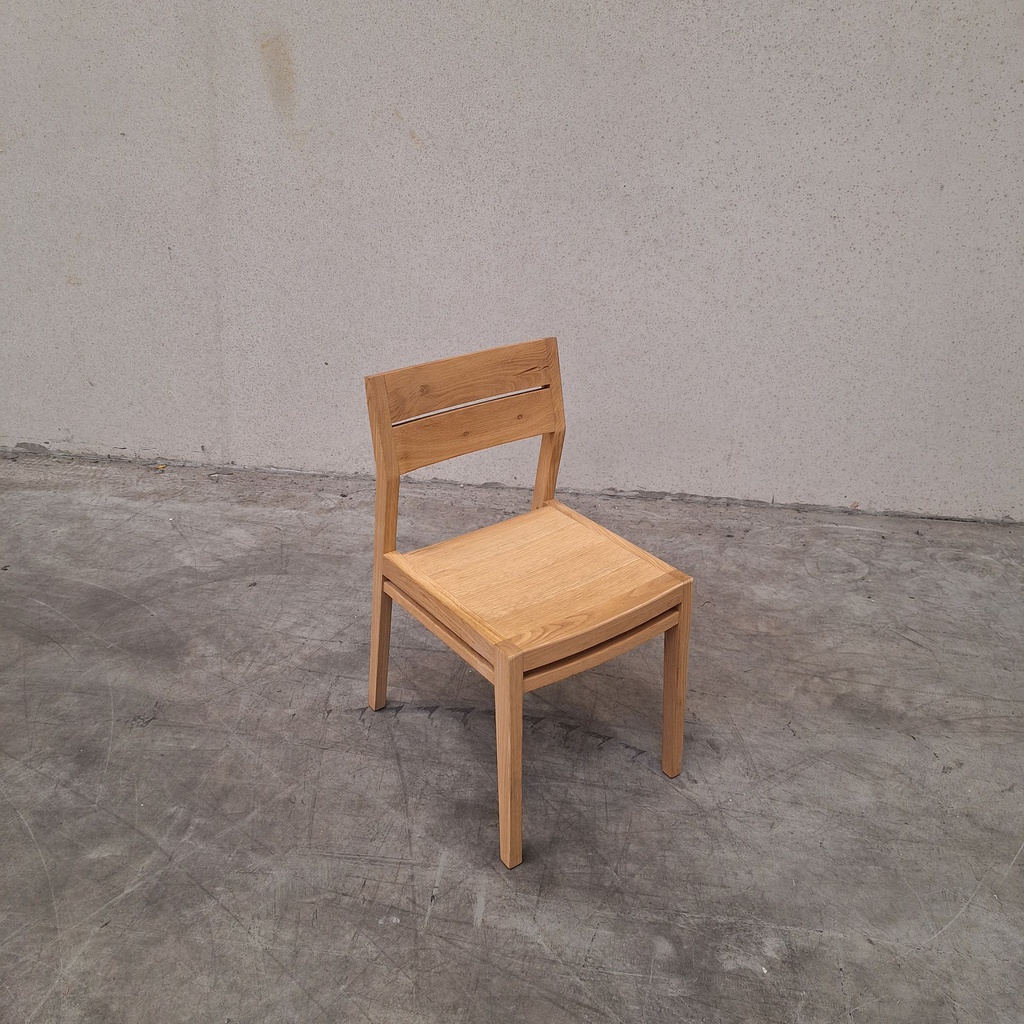 EX1 dining chair
