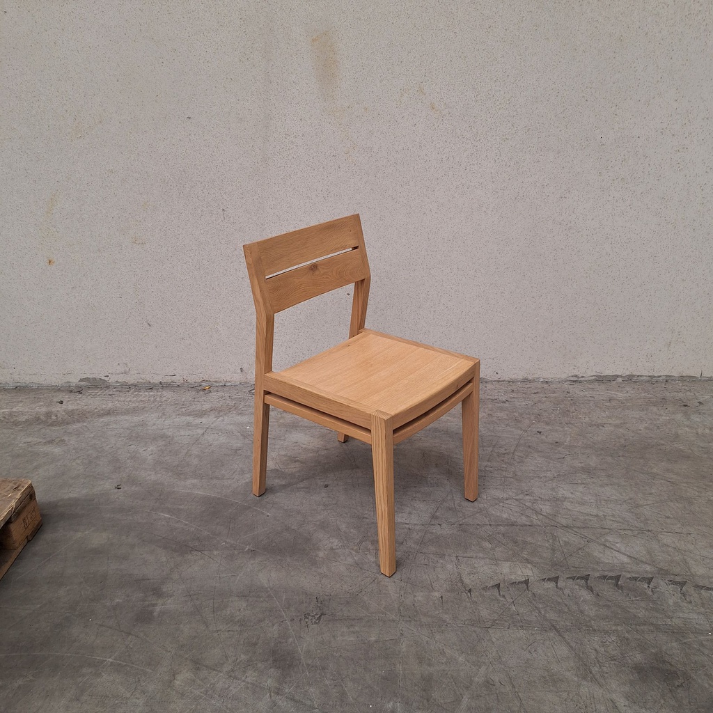 EX1 dining chair