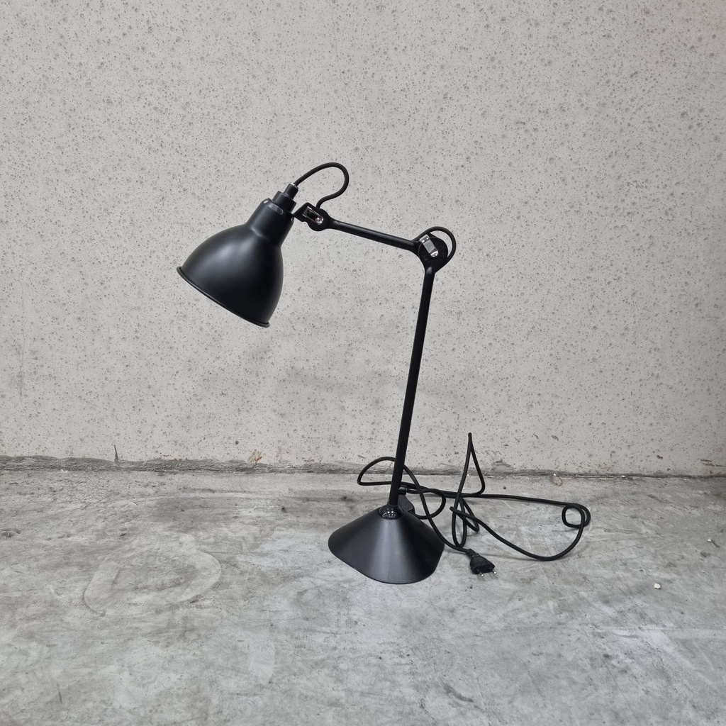 Lampe Gras 205 desk lamp by DCW