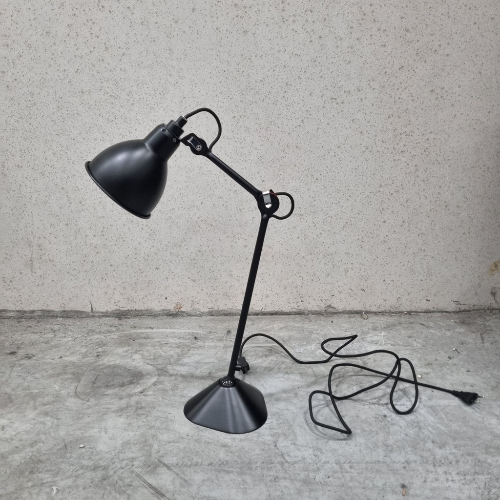 Lampe Gras 205 desk lamp by DCW