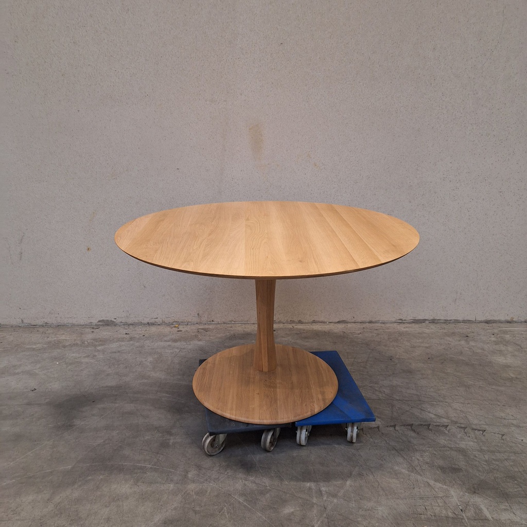 Torsion dining table - 127cm
