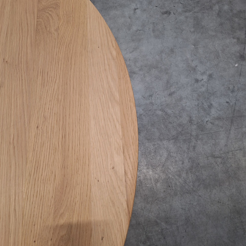 Torsion dining table - 127cm