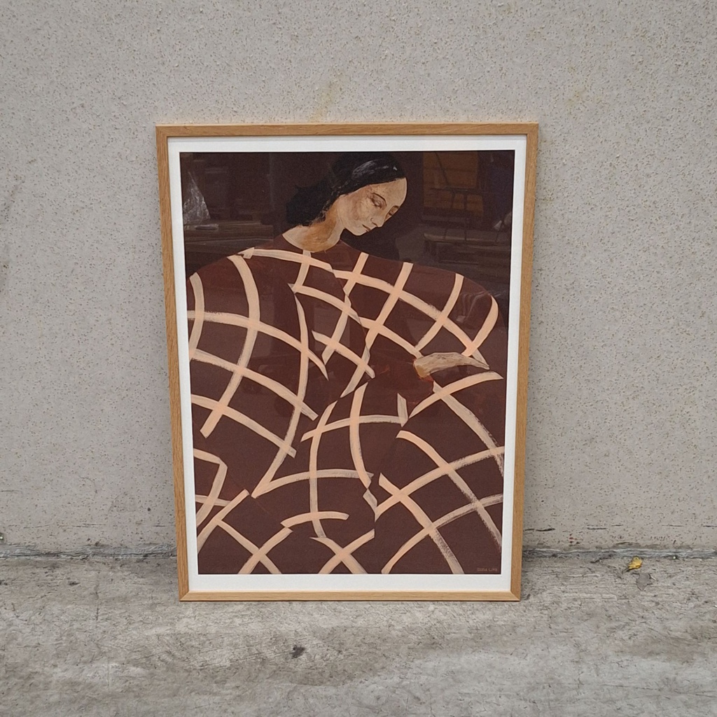 Waiting at Art et Métiers Poster incl. oak frame (50x70cm)