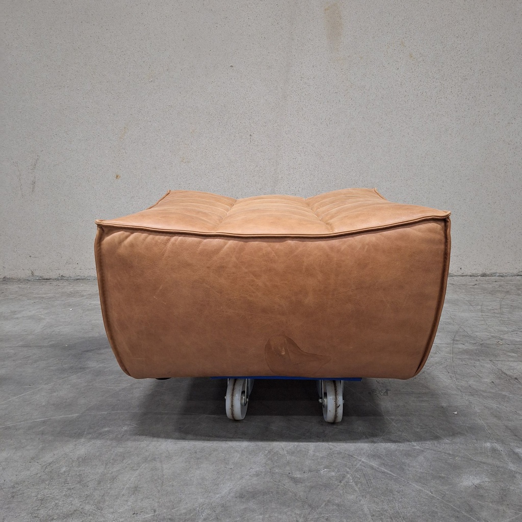 N701 footstool