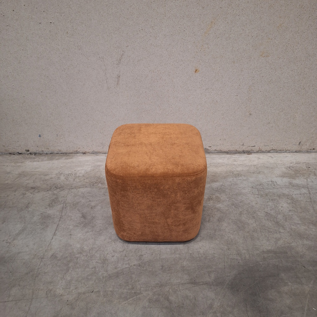 Cube pouf - cinnamon