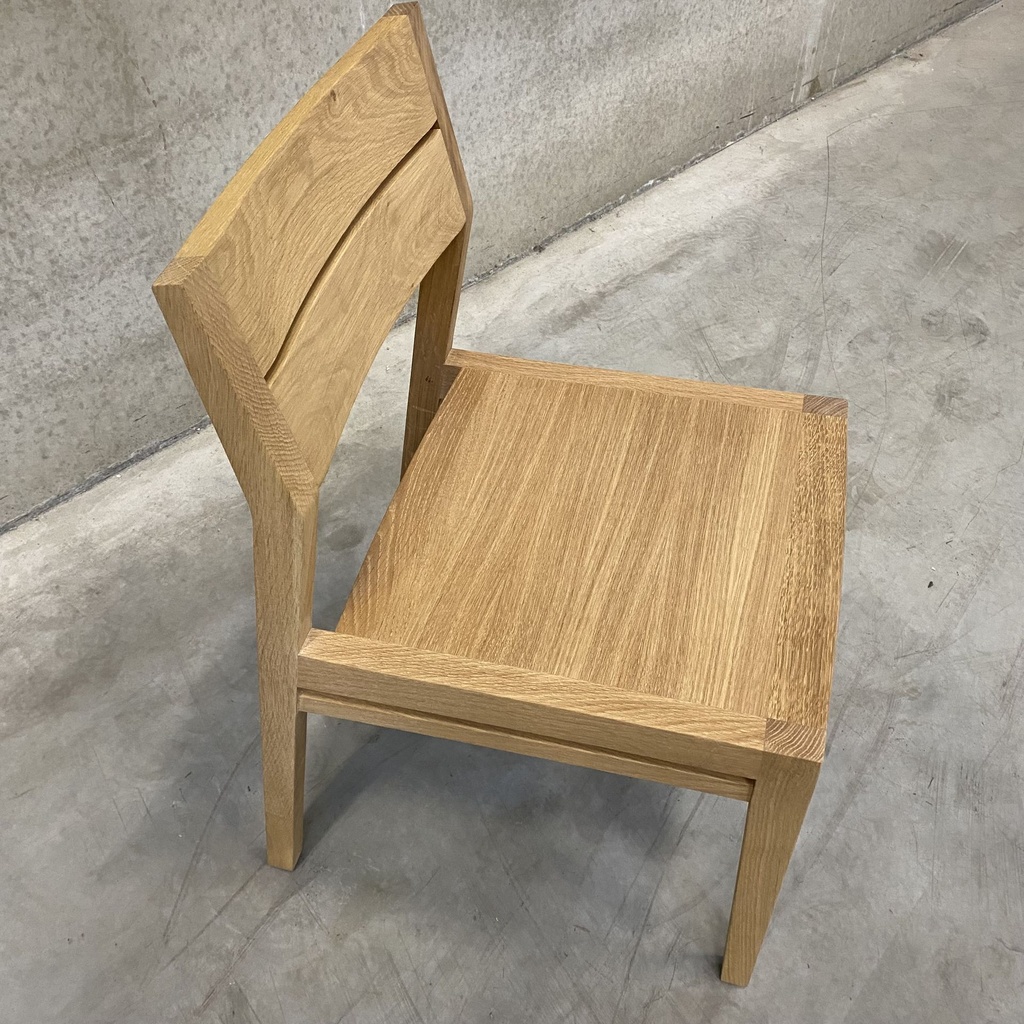 EX1 dining chair 