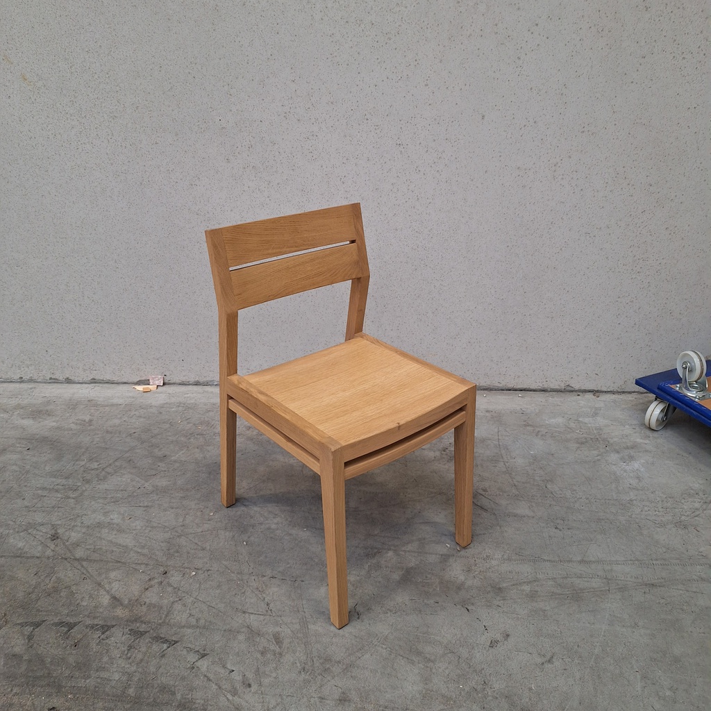 EX1 dining chair