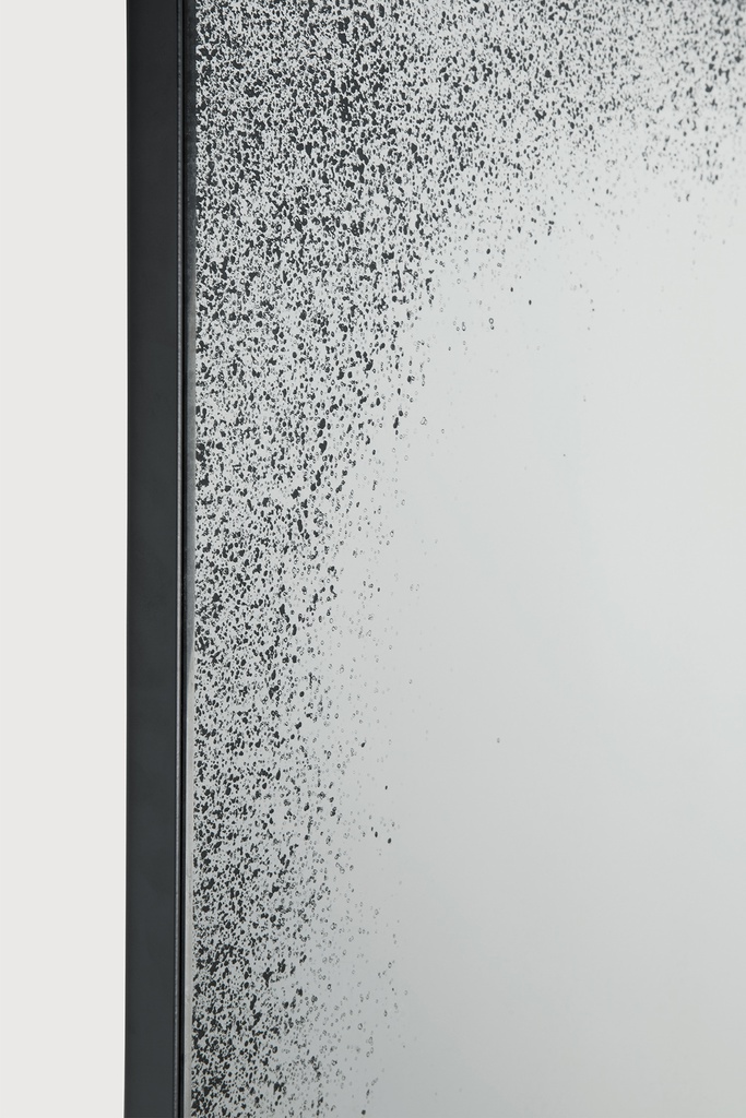 Aged wall mirror TEMPLATE