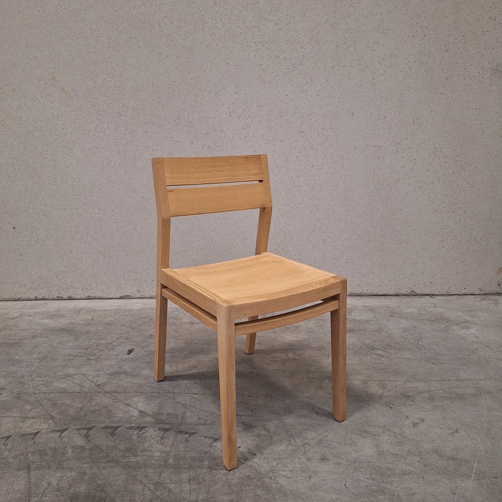 EX1 dining chair