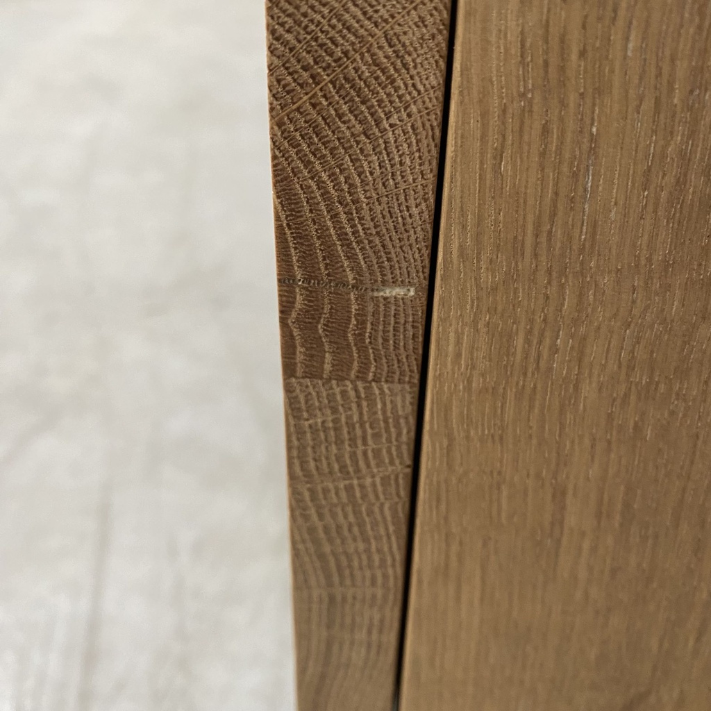 Madra bedside table