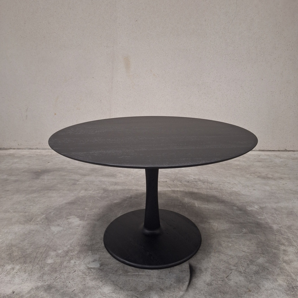 Torsion dining table 127cm
