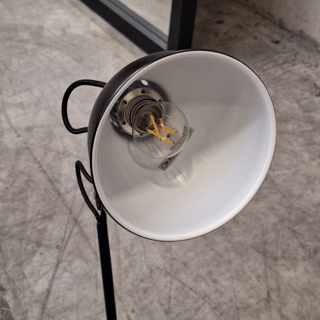 Lampe Gras 205 desk lamp by DCW