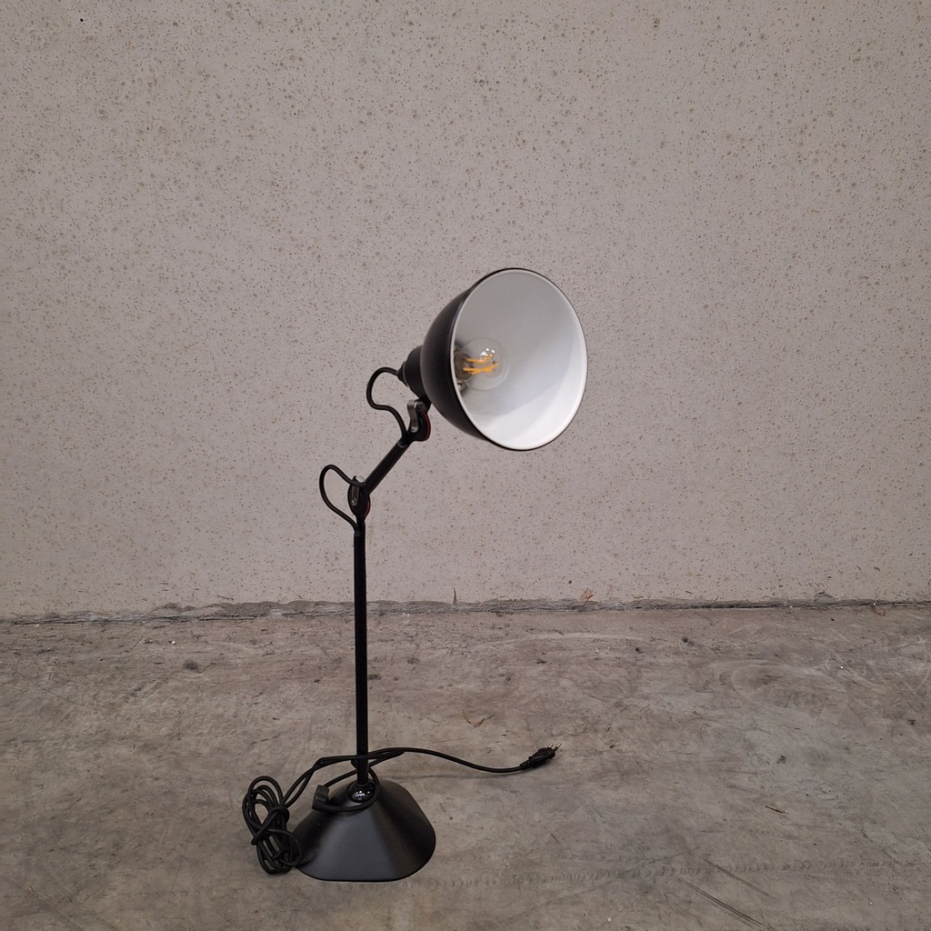 Lampe Gras 205 desk lamp by DCW