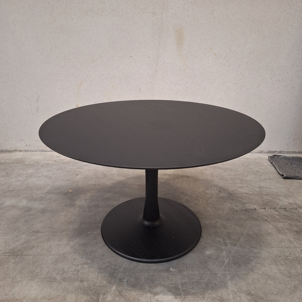 Torsion dining table 127cm