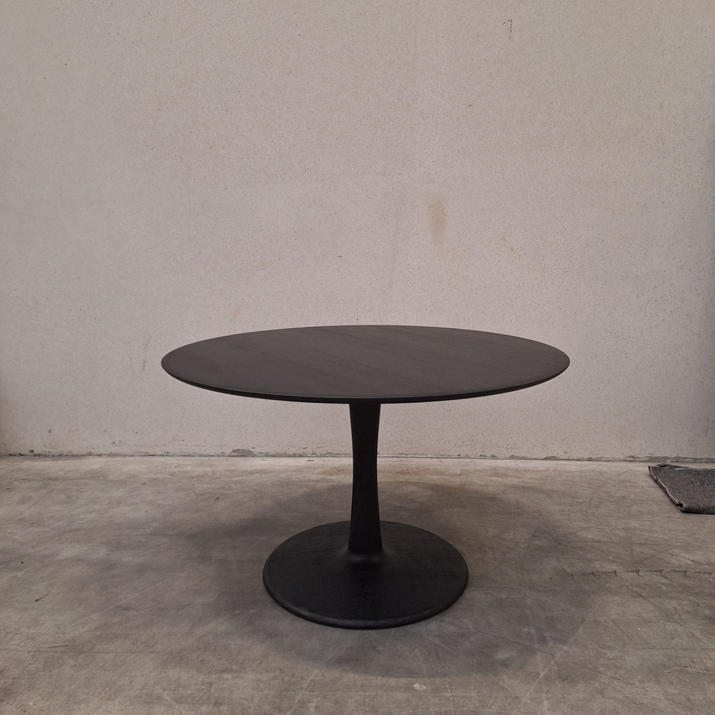 Torsion dining table 127cm