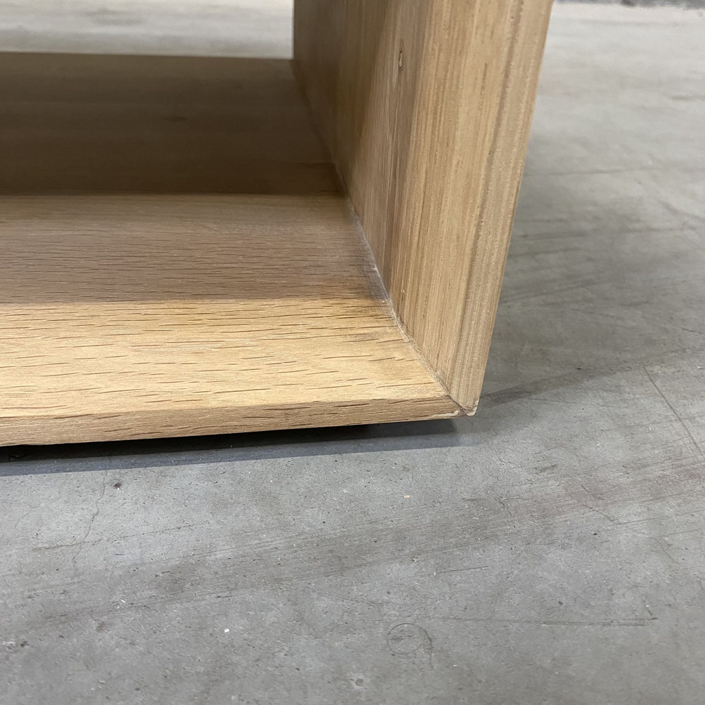 Nordic II bedside table
