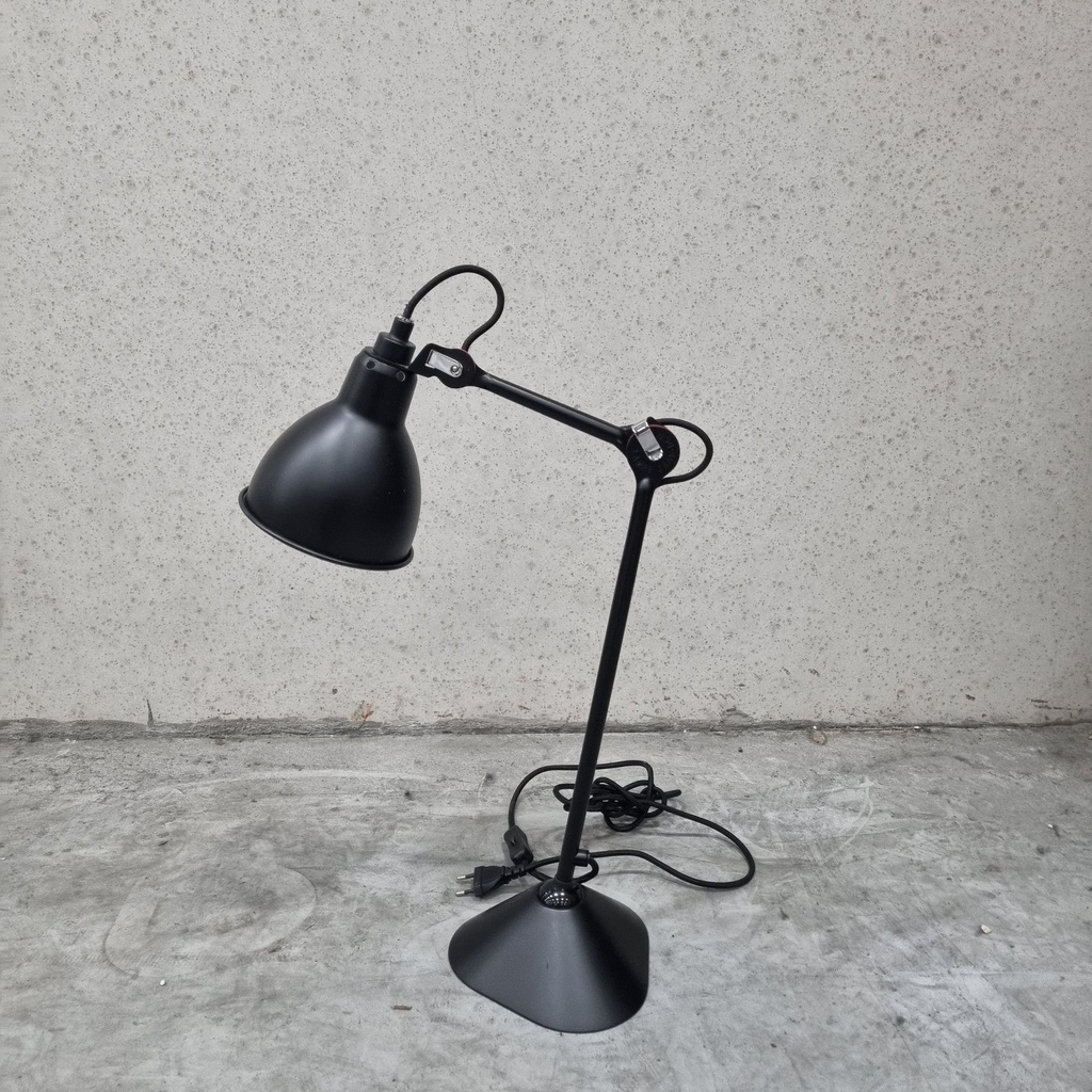 Lampe Gras 205 desk lamp by DCW