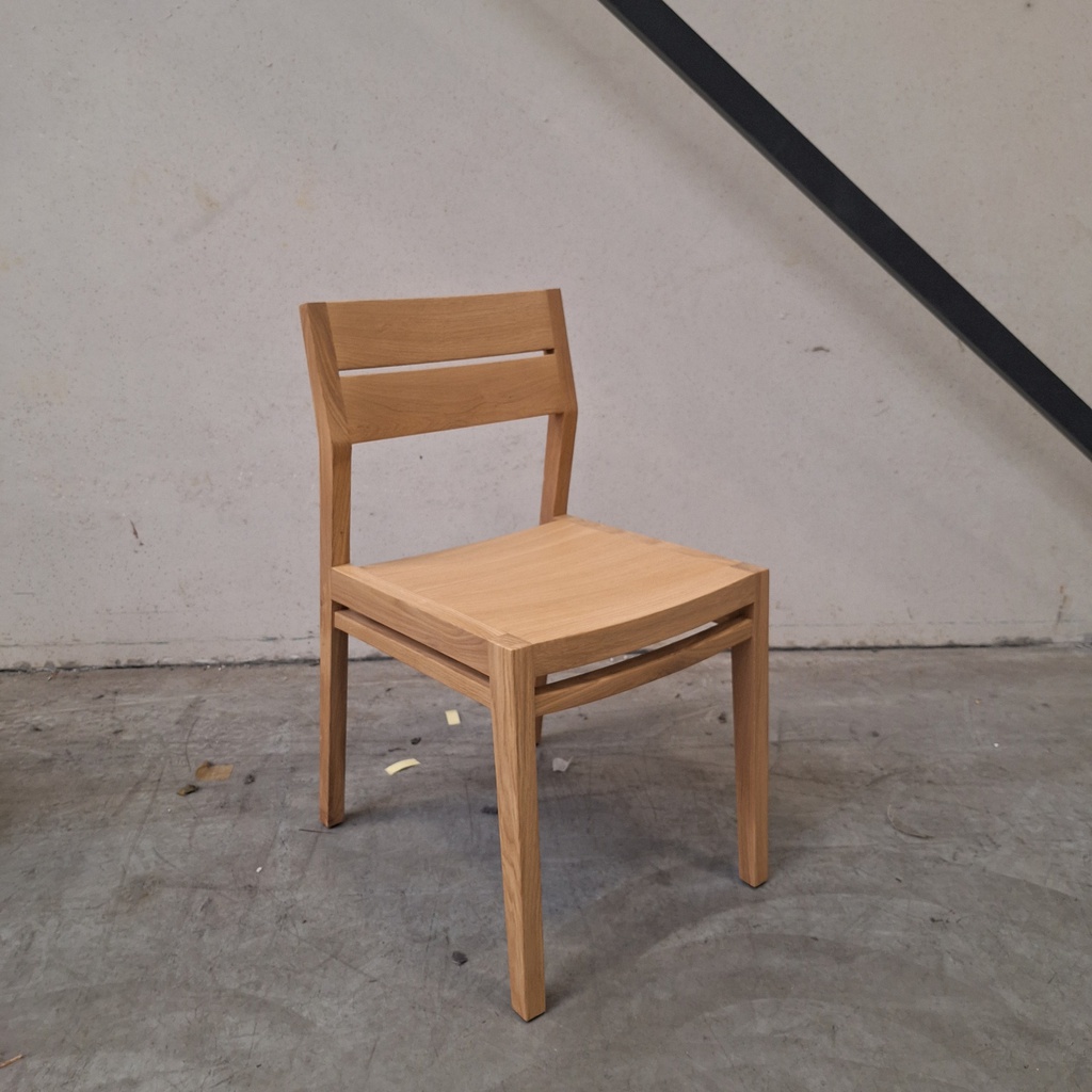 EX1 dining chair
