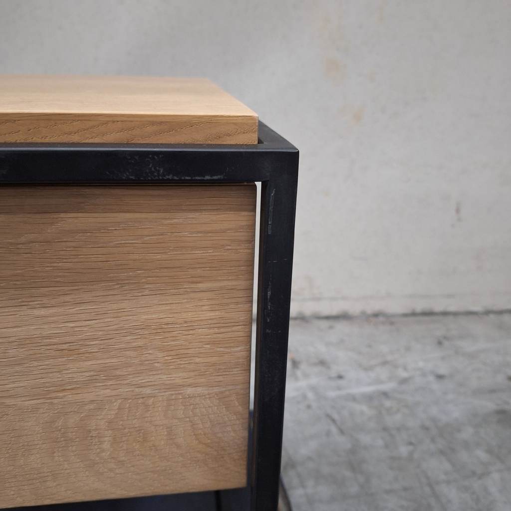 Monolit bedside table