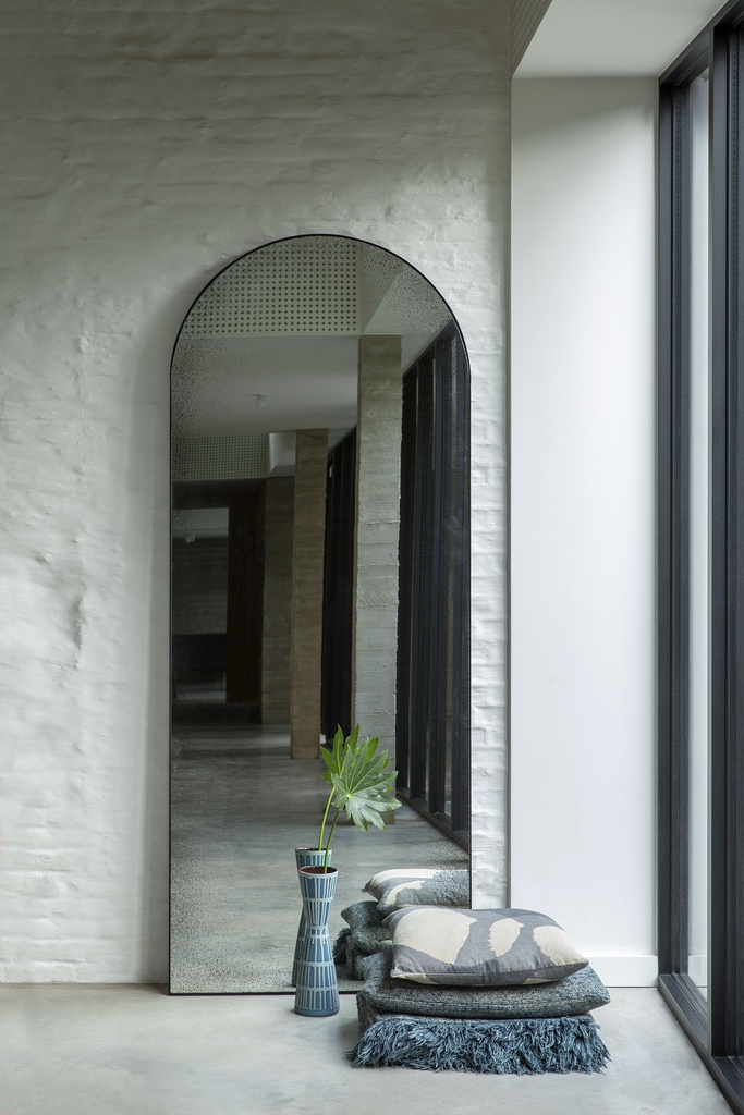 Clear Gate floor mirror TEMPLATE