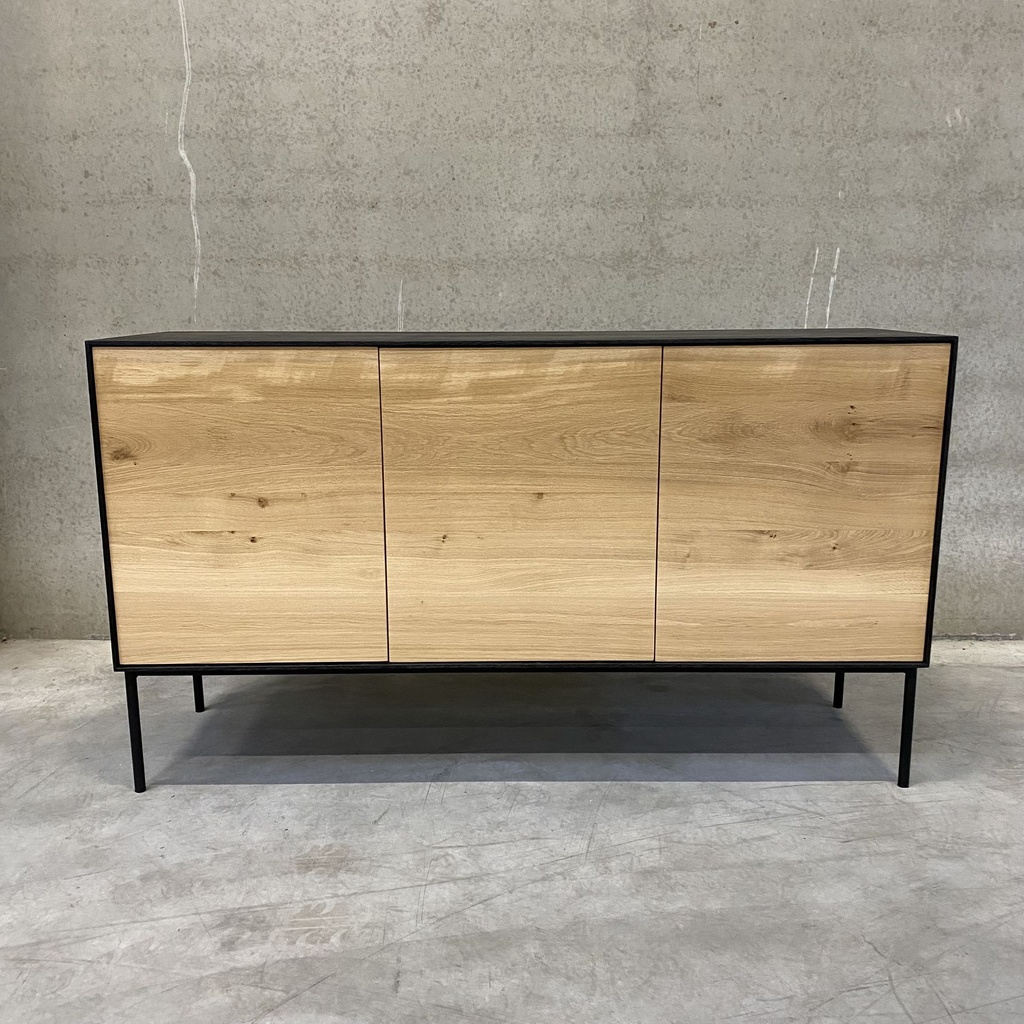Blackbird sideboard