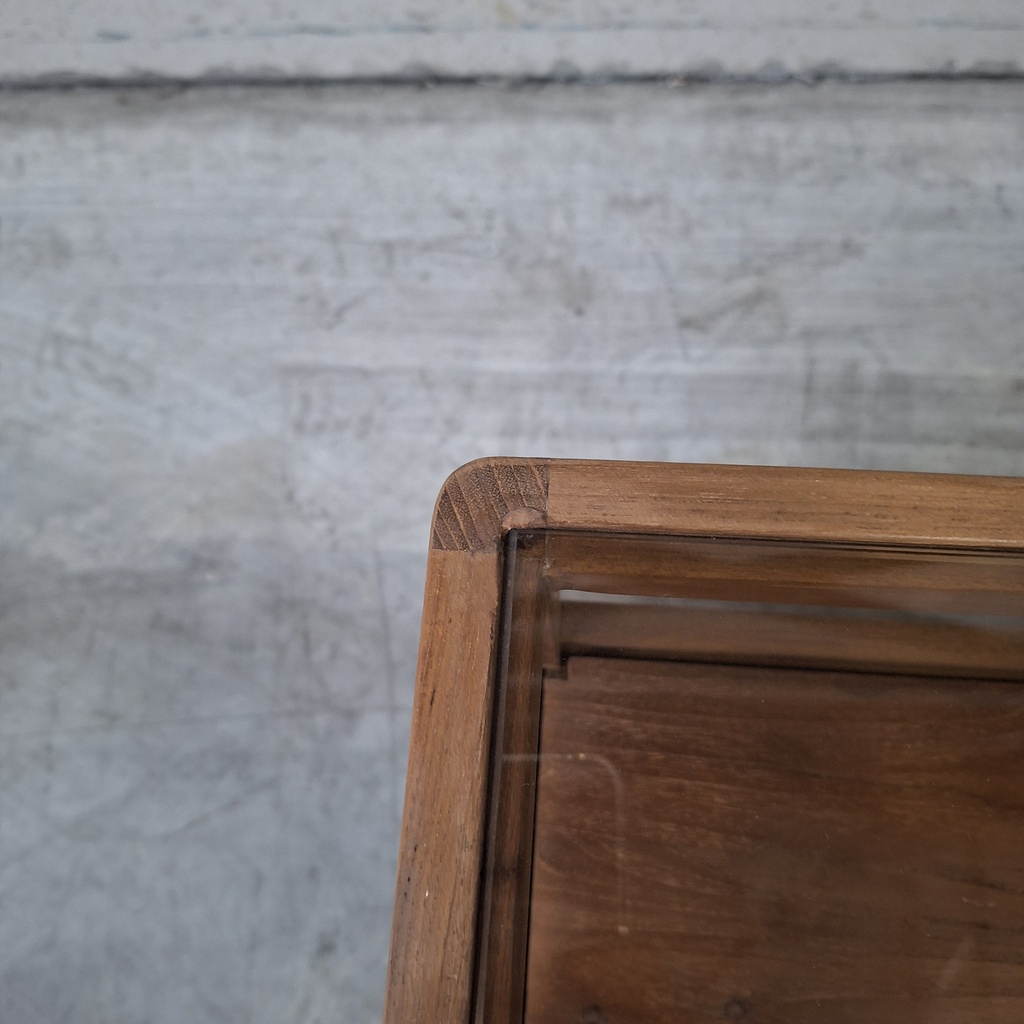 Spindle bedside table