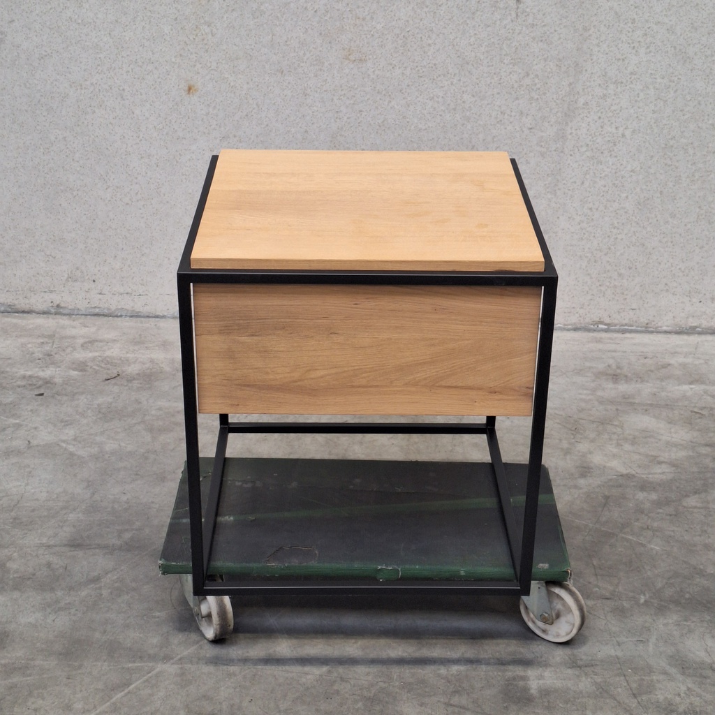 Monolit bedside table