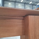 Slice extendable dining table