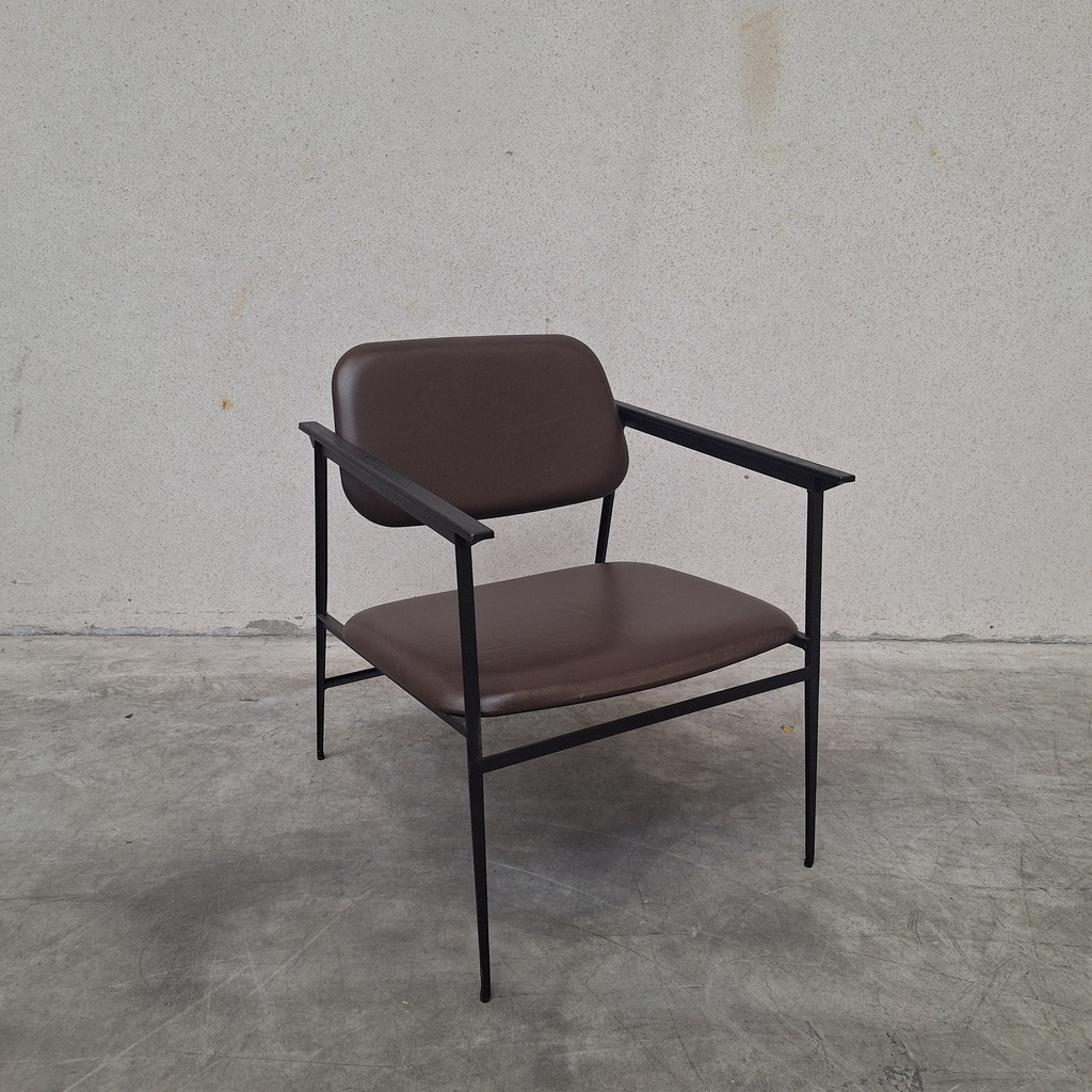 DC lounge chair - chocolate leather