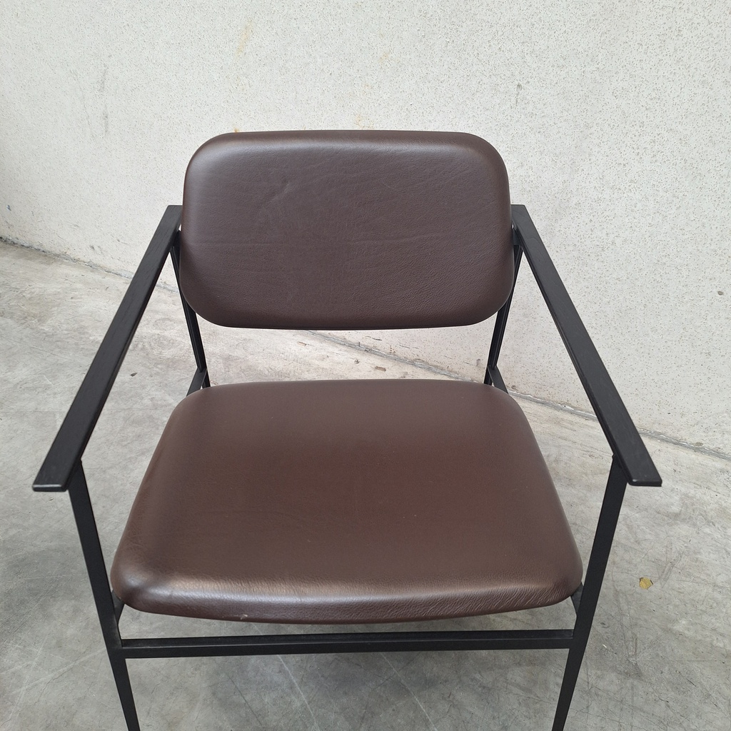 DC lounge chair - chocolate leather