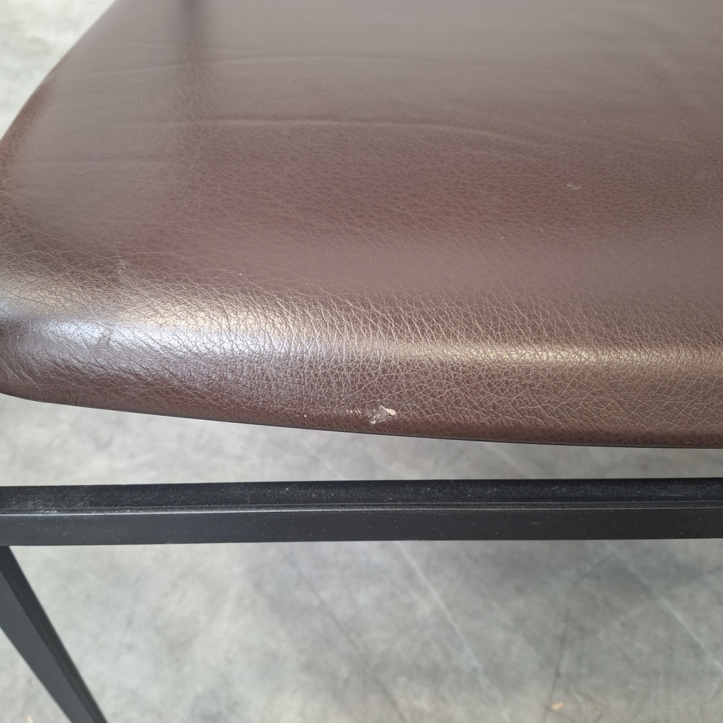 DC lounge chair - chocolate leather