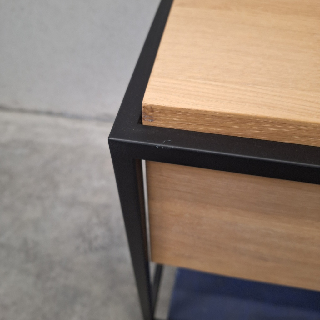 Monolit bedside table