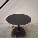 Torsion dining table - low - 90cm